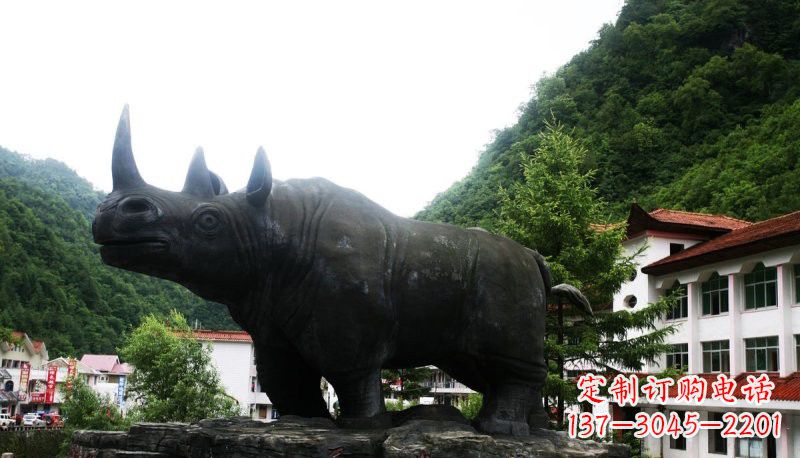 泸州艺术犀牛石雕