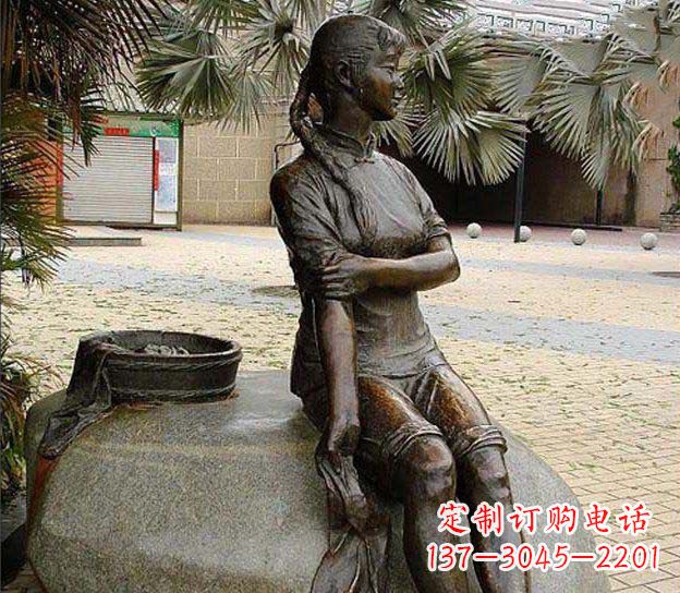 泸州中领雕塑定制,洗衣服的女孩铜雕塑