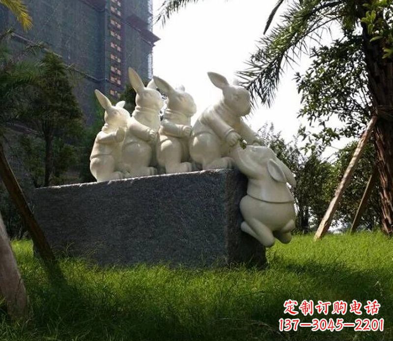 泸州中领雕塑精美兔子石雕