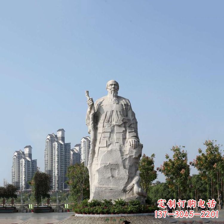 泸州具有历史意义的画家齐白石汉白玉雕像