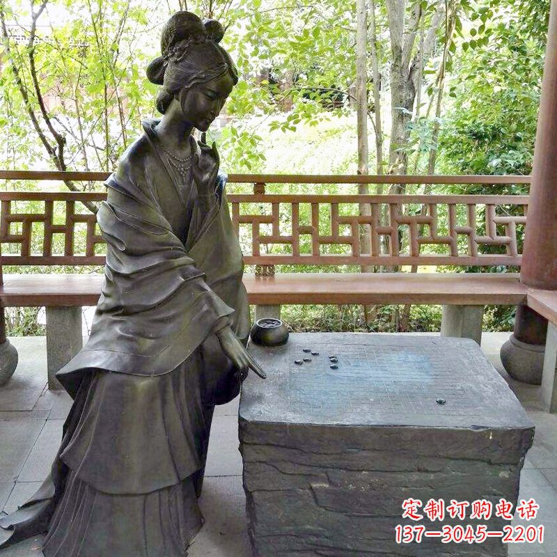 泸州古代美女西施下棋情景雕塑