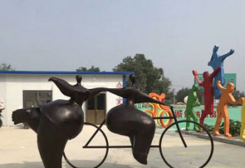 泸州青春无悔，精致自行车雕塑