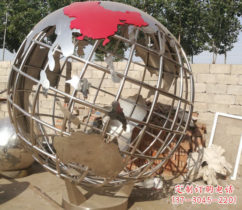 泸州极致魅力:不锈钢抽象地球雕塑
