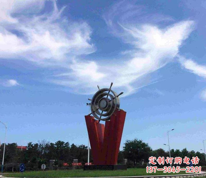 泸州海上风情,精致大气的不锈钢船舵雕塑
