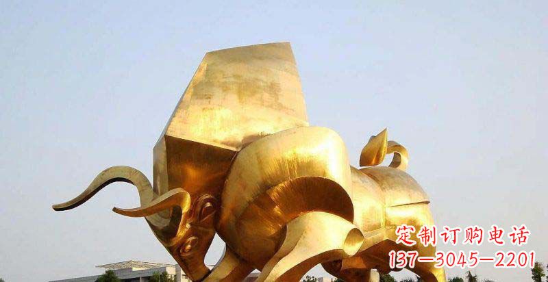 泸州广场抽象牛动物铜雕