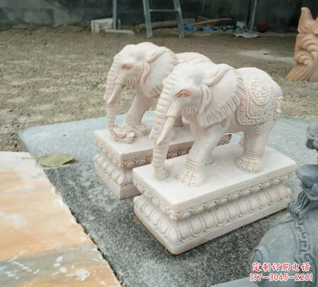 泸州广场动物大象石雕