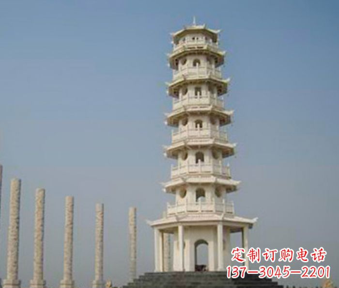 泸州多层宝塔石雕:极致精美的雕塑艺术