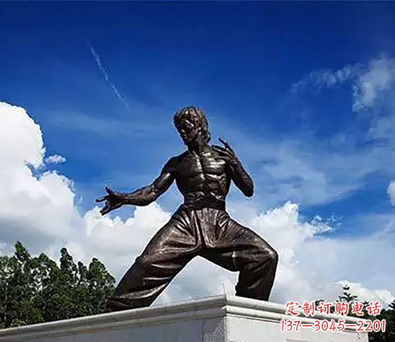 泸州广场李小龙铜雕