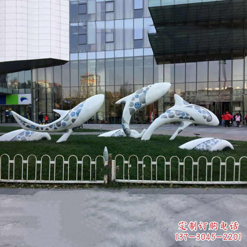 泸州城市绿地观赏海豚雕塑