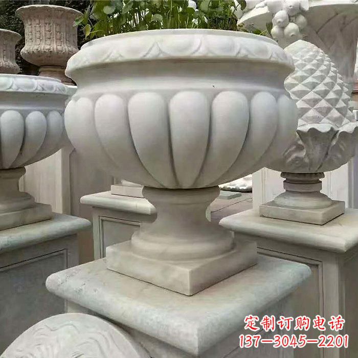 泸州优雅的汉白玉花盆雕塑