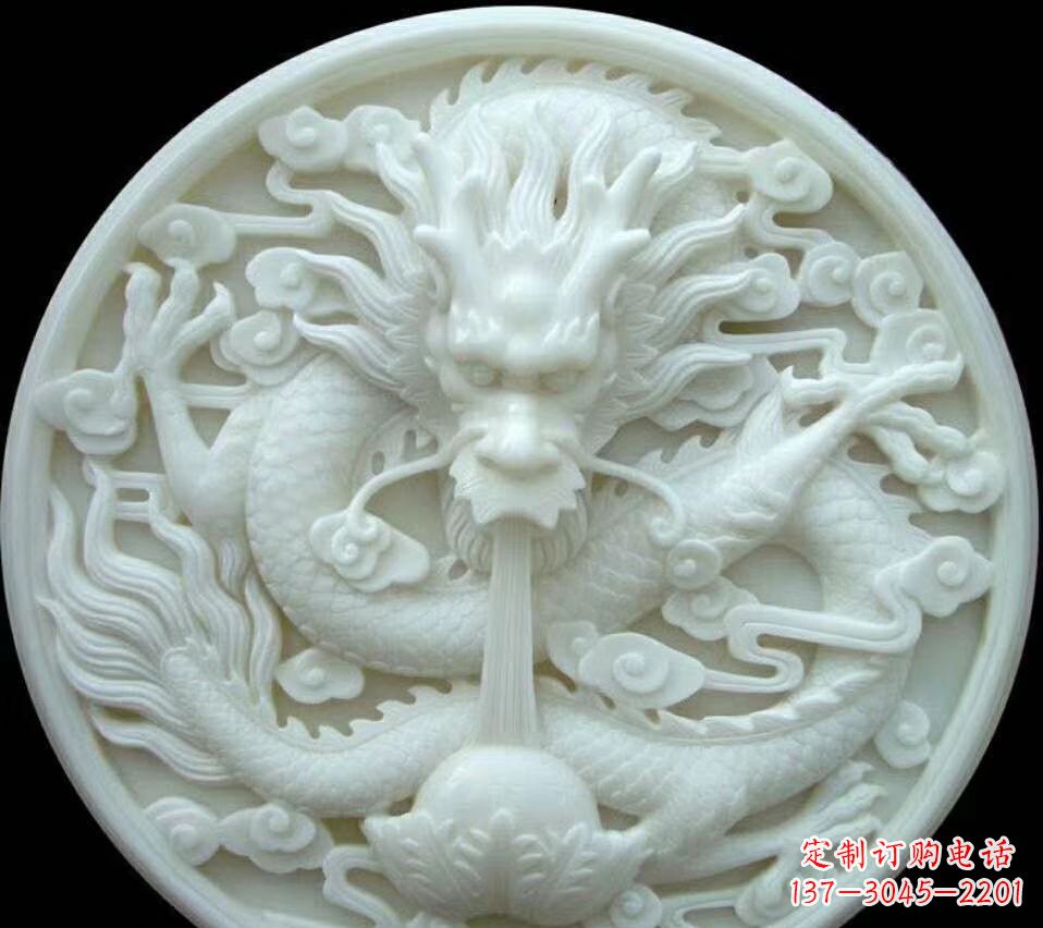 泸州汉白玉雕刻龙头摆件,悠然吟诗引领风尚