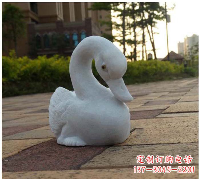 泸州汉白玉天鹅石雕塑,精美瑰丽