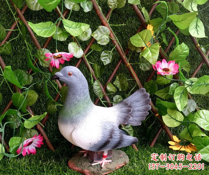 泸州铁饰和平,艺术和爱的和平鸽雕塑