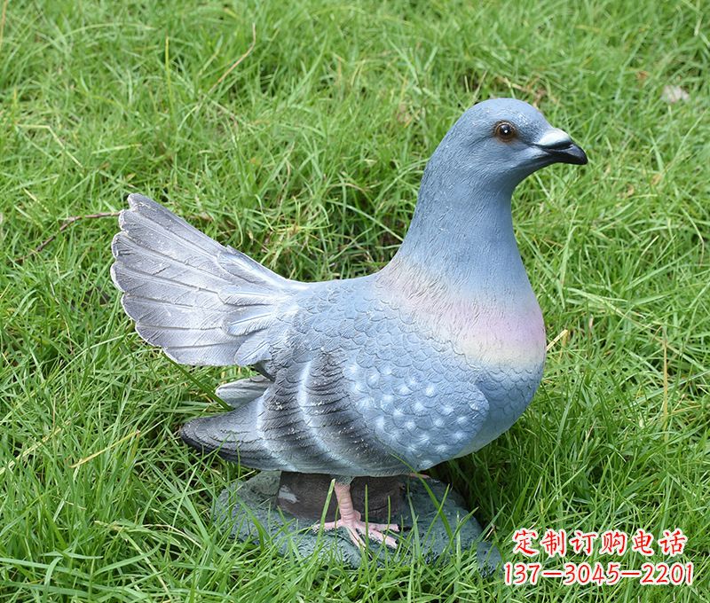 泸州传递和平信息的和平鸽雕塑