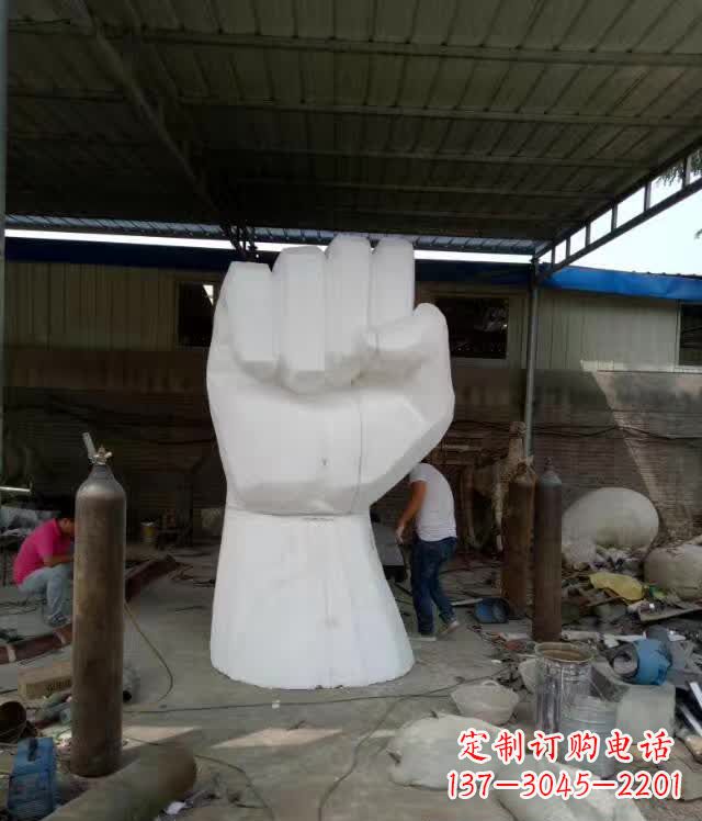 泸州中领雕塑推出户外不锈钢拳头雕塑