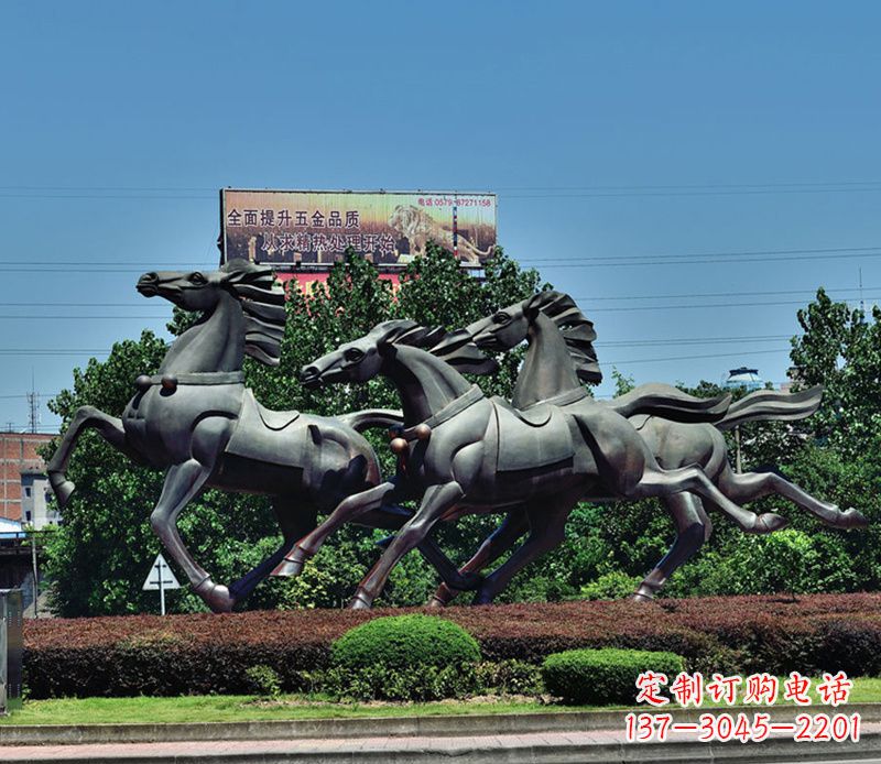 泸州非凡运动,街边奔马铜雕塑