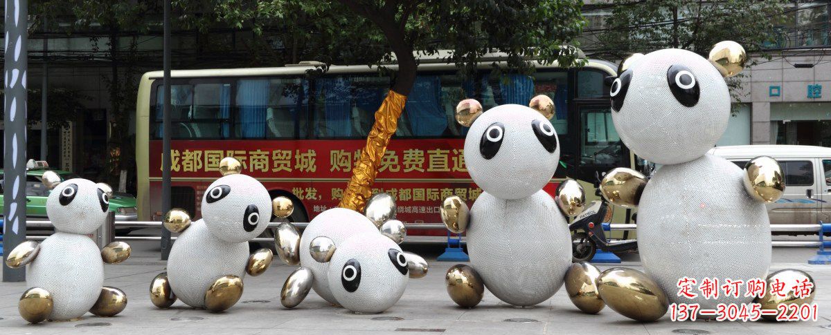 泸州中领雕塑:优雅的不锈钢抽象熊猫雕塑