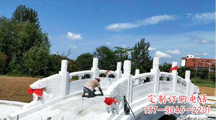 泸州标题:领雕塑——最具艺术魅力的汉白玉石雕拱桥
