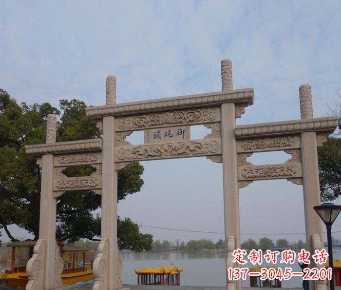 泸州景区三门古典牌坊石雕
