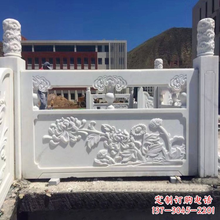泸州中领雕塑旗下的菊花石栏板雕塑，以其独特的…