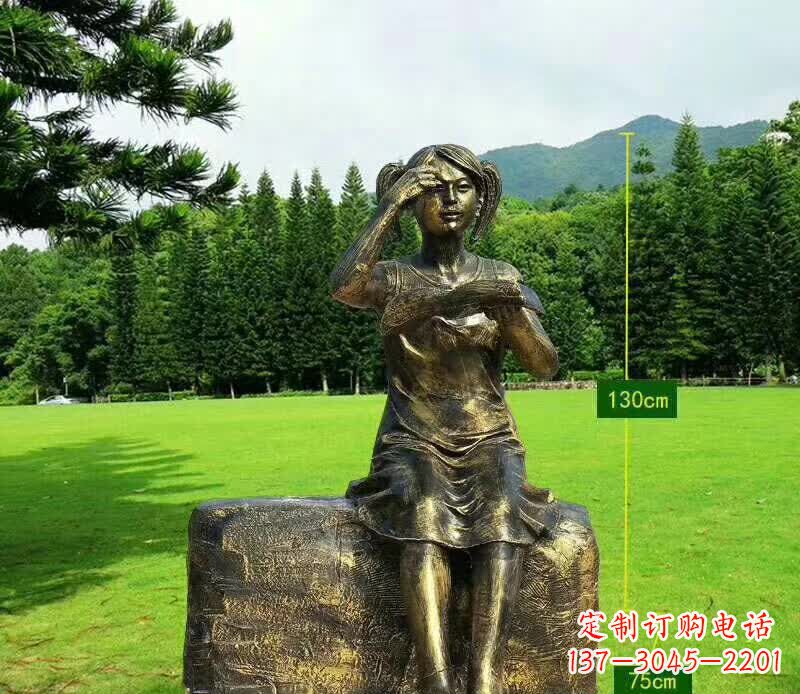 泸州精美的女孩铜雕塑,展现活力与青春