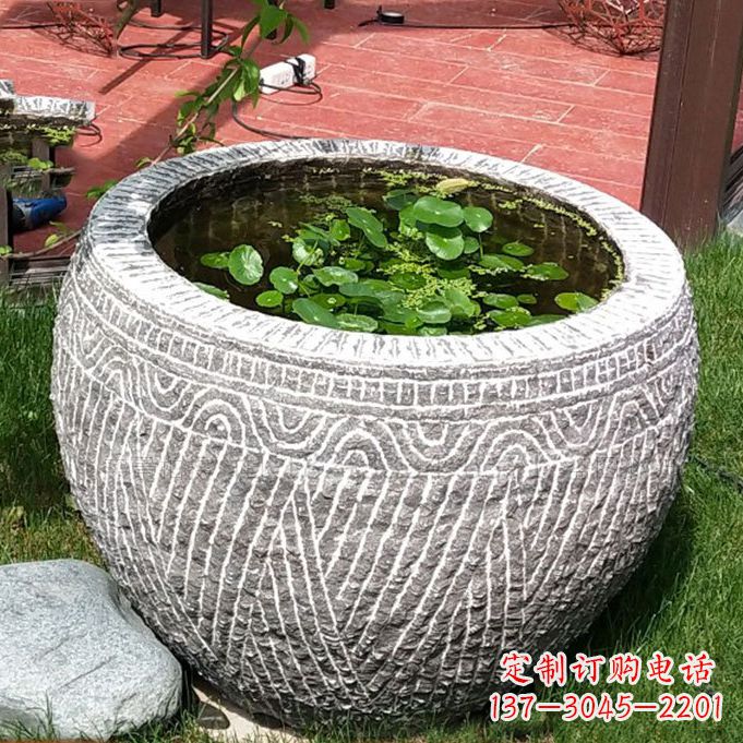 泸州老青石花盆雕塑:独特的家居艺术装饰
