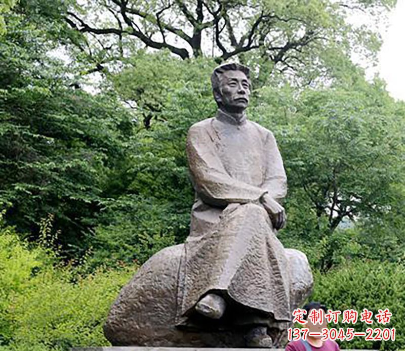 泸州倾情打造鲁迅公园手工雕塑