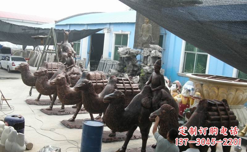 泸州骆驼公园动物铜雕魅力无限