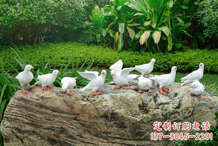 泸州鸽子雕塑,母亲抱孩子的传家之宝