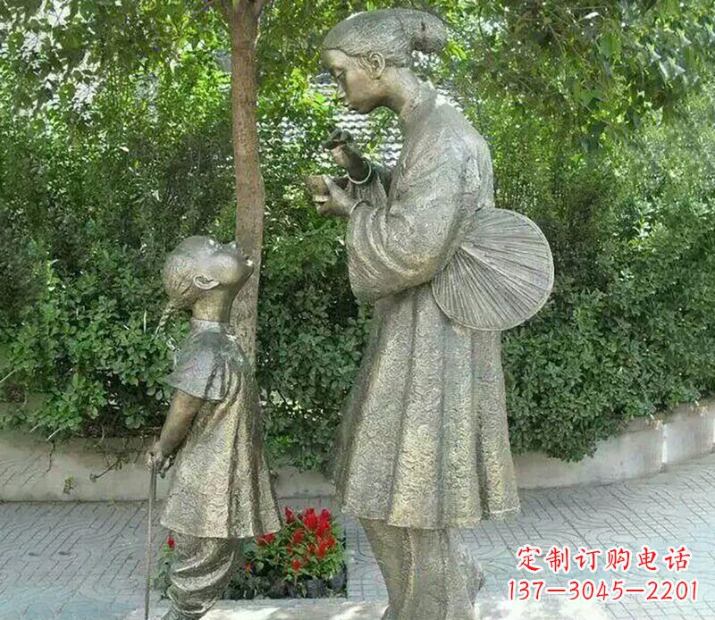 泸州用浓浓母爱温暖心中的母亲雕塑