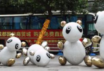 泸州中领雕塑：优雅的不锈钢抽象熊猫雕塑