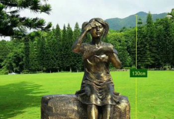 泸州精美的女孩铜雕塑，展现活力与青春