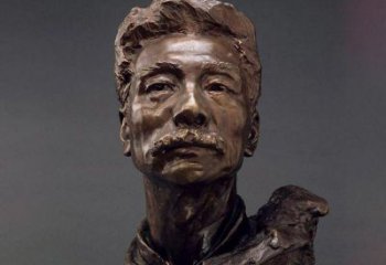 泸州鲁迅校园名人铜雕，展现鲁迅文学精神