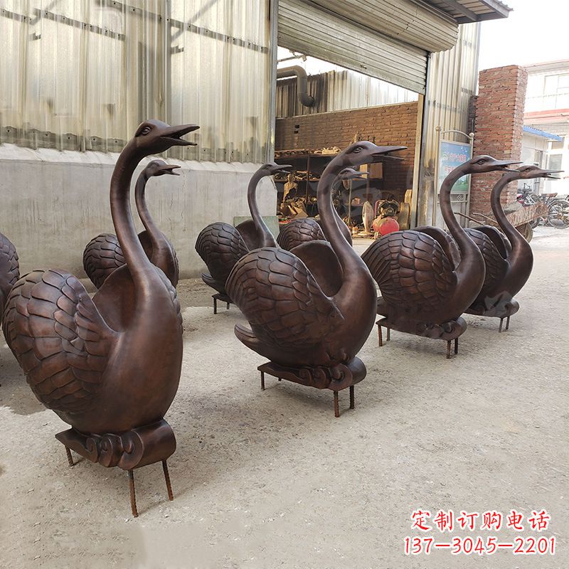 泸州中领雕塑天鹅铜雕是一款精美的艺术作品,既…