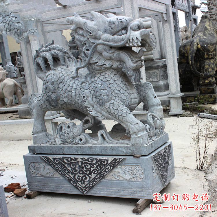 泸州色彩缤纷的青石仿古石雕麒麟