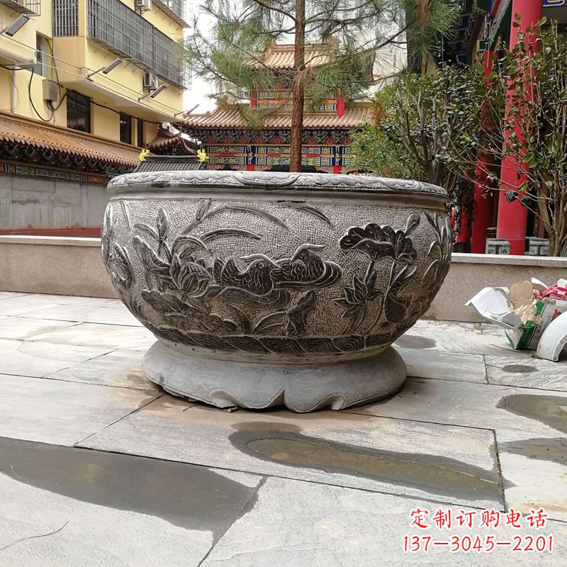 泸州青石仿古风格鱼缸雕塑
