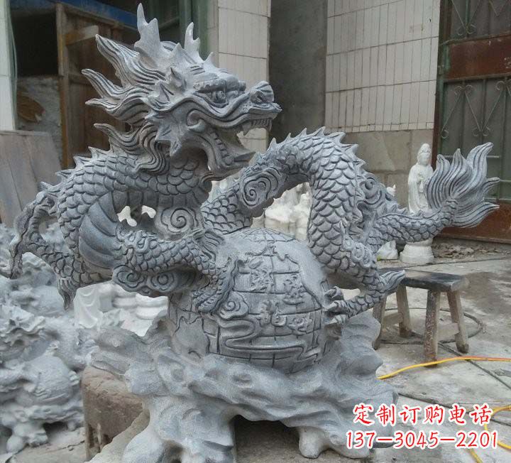 泸州传统文化的艺术品——青石龙雕塑