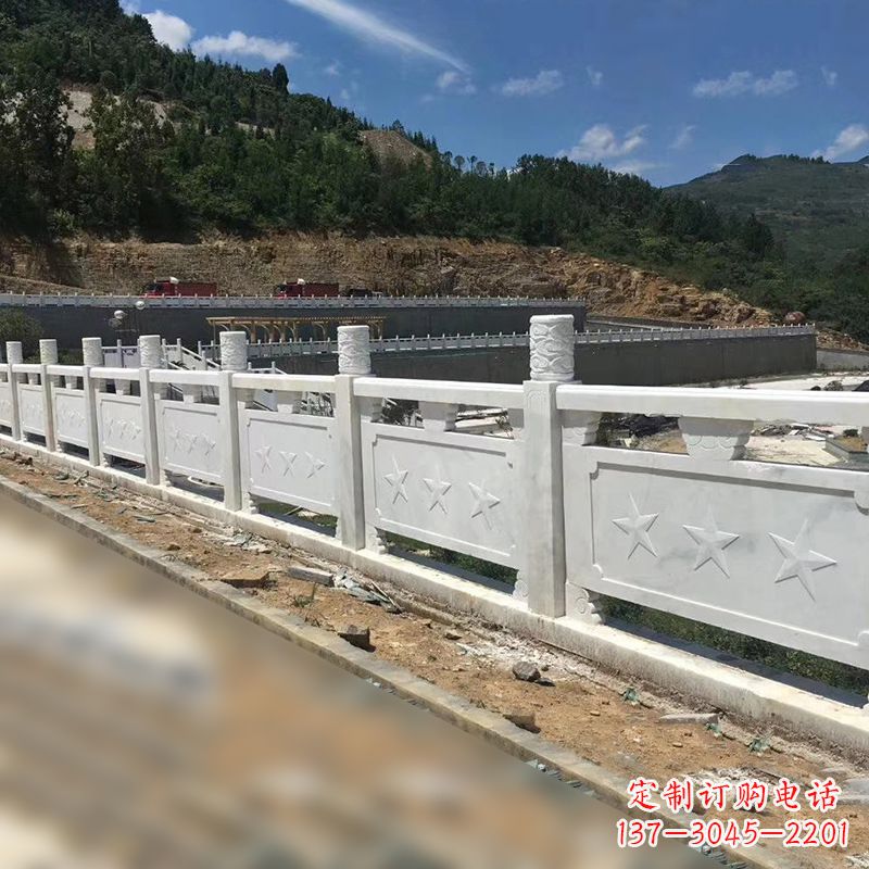 泸州青石路桥栏板护栏雕塑:艺术精美,安全可靠