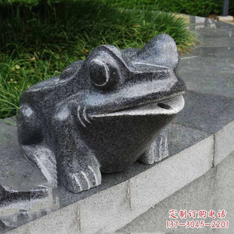 泸州活力四射的青蛙喷水雕塑