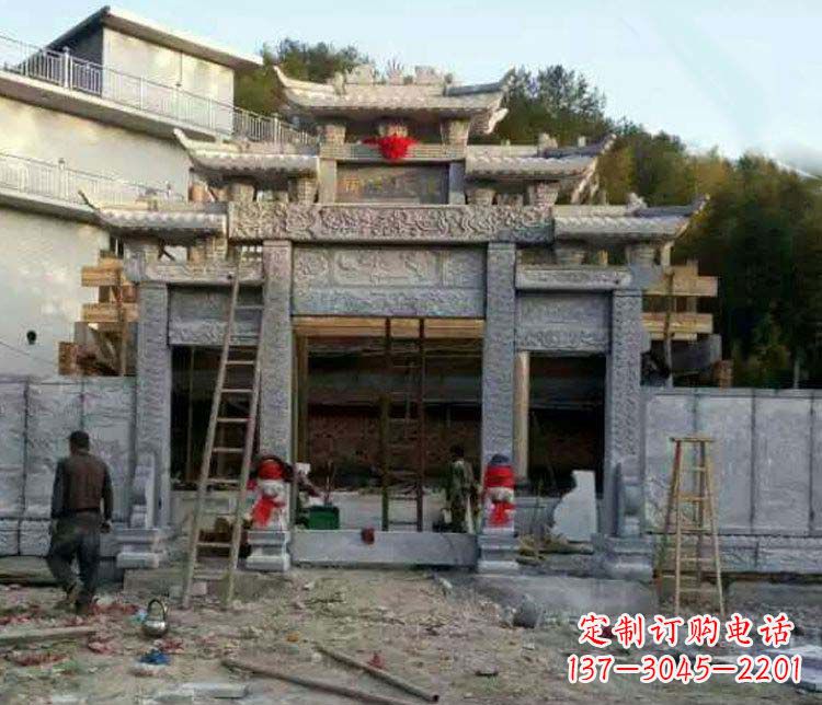 泸州三门仿古石雕牌坊打造质感升级的精致建筑