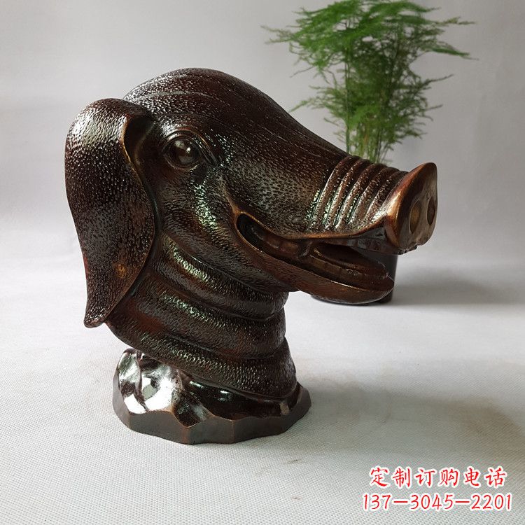 泸州精美完美的生肖猪铜兽首