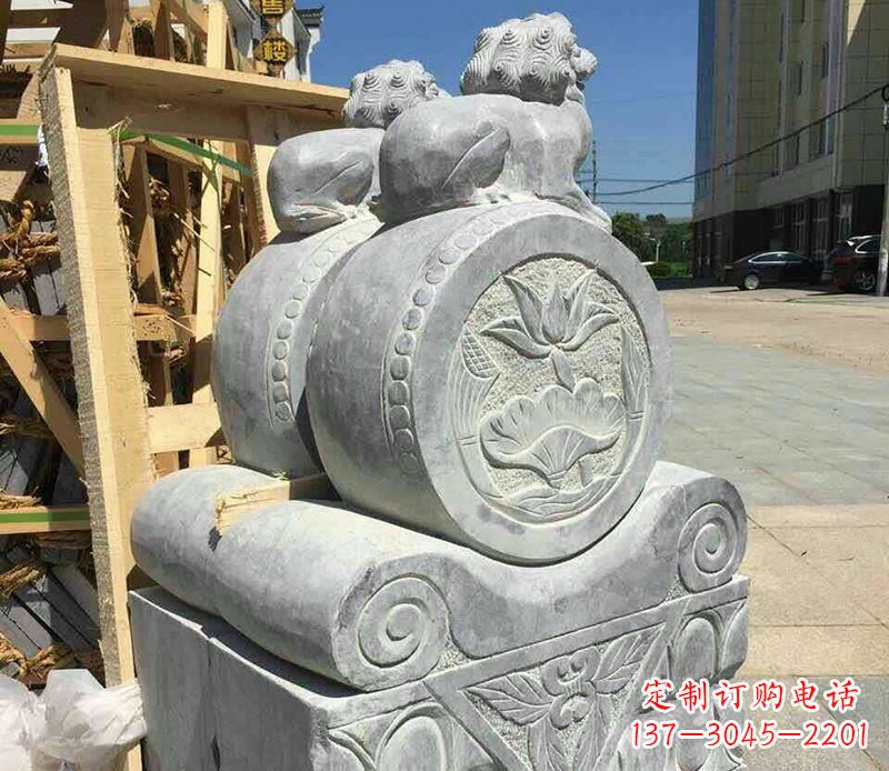 泸州中领雕塑：仿古石门墩石雕艺术品