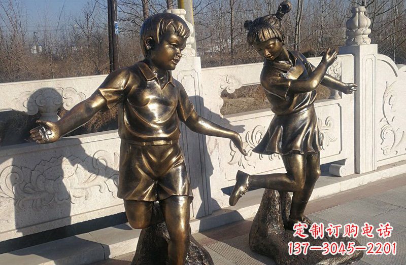 泸州踢毽子的儿童铜雕 (2)