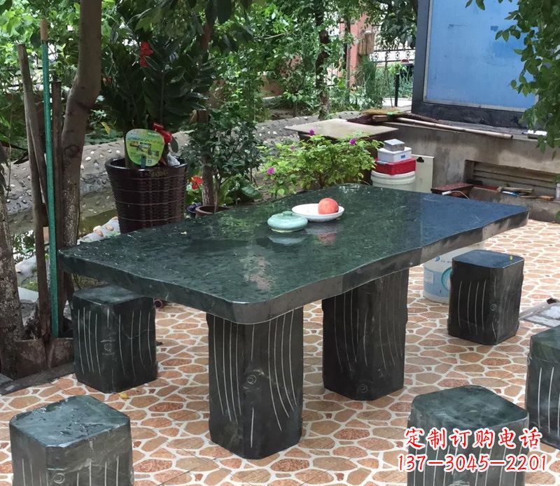 泸州庭院长方形石桌凳雕塑