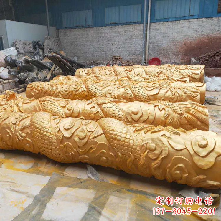 泸州铜雕广场龙柱