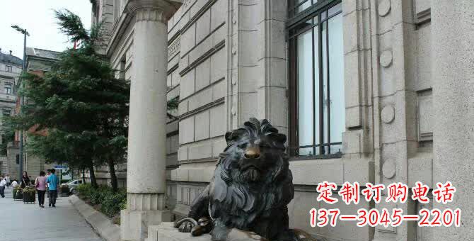 泸州铜雕跪姿狮子