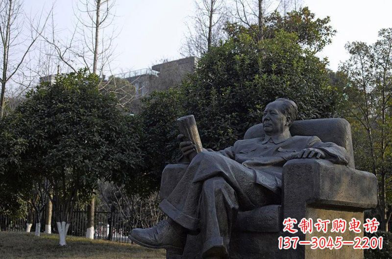 泸州铜雕毛泽东伟人雕塑