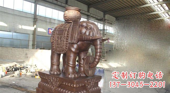 泸州驮宝大象铜雕