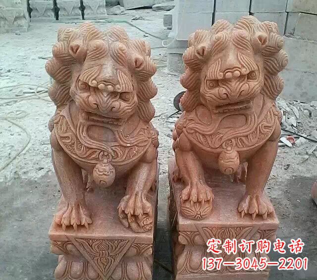 泸州晚霞红传统狮子石雕