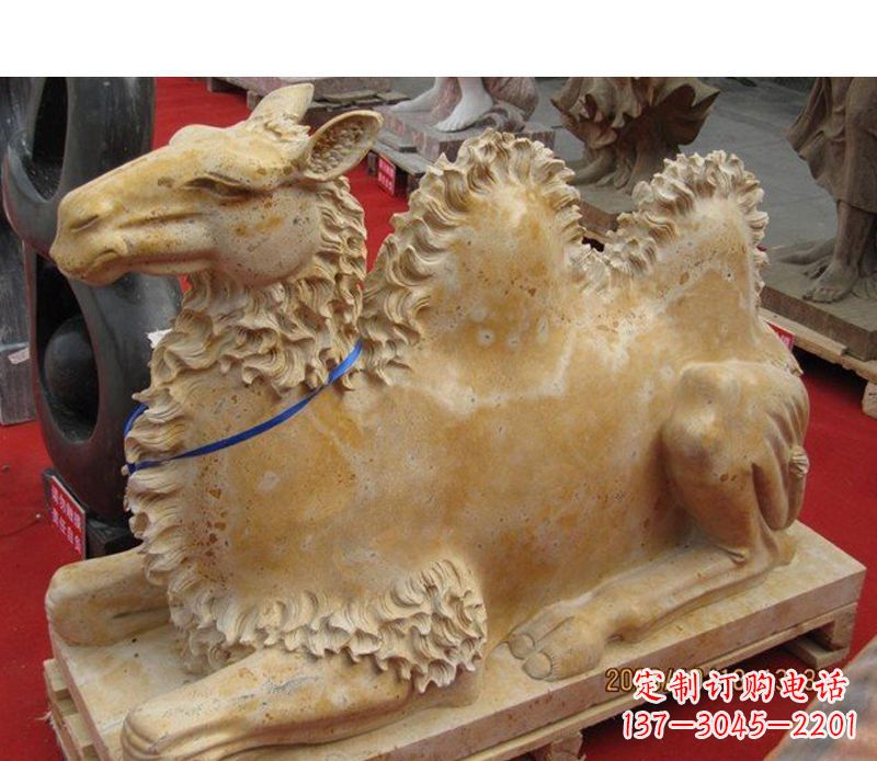 泸州晚霞红动物骆驼石雕